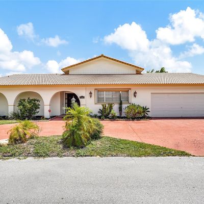 5710 S Travelers Palm Ln, Tamarac, FL 33319