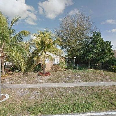 716 La Costa Way, Lantana, FL 33462