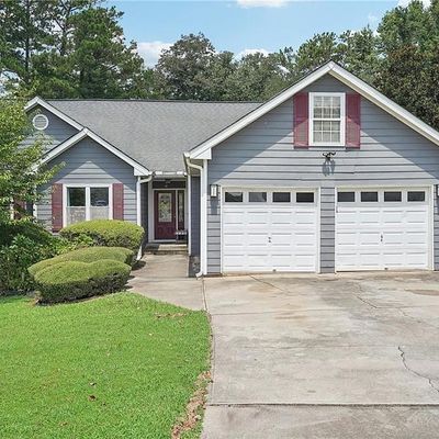 724 Weaver Falls Ct, Loganville, GA 30052