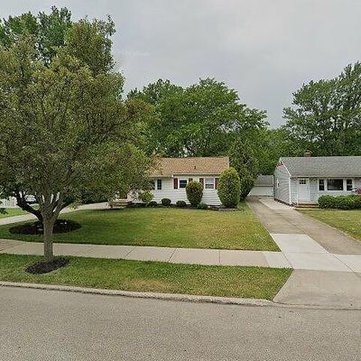 7568 Farnum Ave, Cleveland, OH 44130