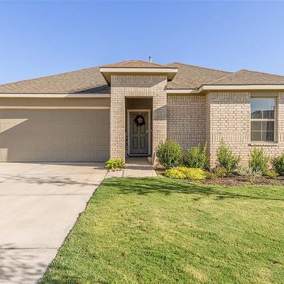 8008 Front Nine Ln, Navasota, TX 77868