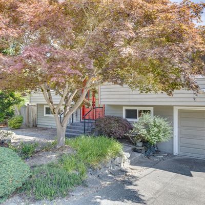 808 4 Th St, Kirkland, WA 98033