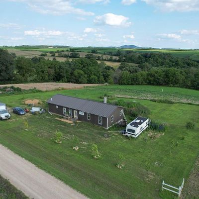 693 Joes Ln, Platteville, WI 53818