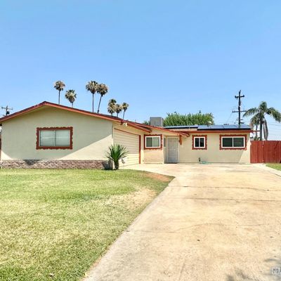 704 White Ln, Bakersfield, CA 93307