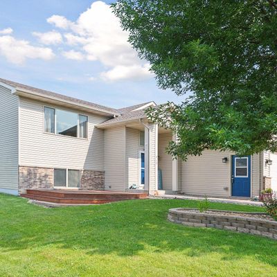 917 Steamboat Ln, Montrose, MN 55363