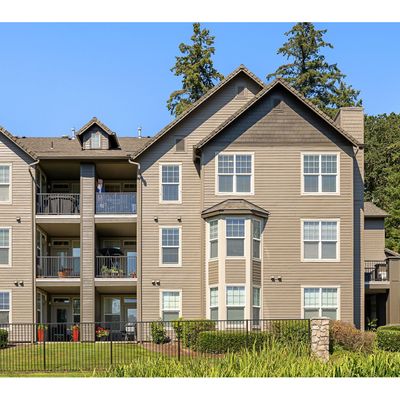 975 Springtree Ln, West Linn, OR 97068