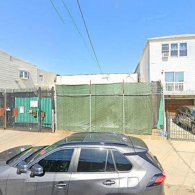 98 Delancy St, Newark, NJ 07105