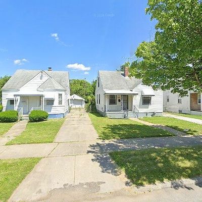 8268 Westwood St, Detroit, MI 48228