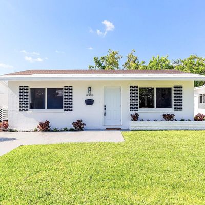 8310 Nw 59 Th Pl, Tamarac, FL 33321