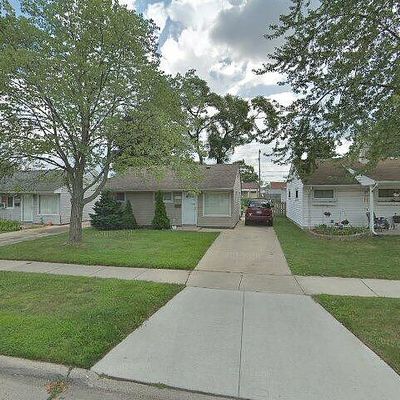 8339 Birch St, Taylor, MI 48180