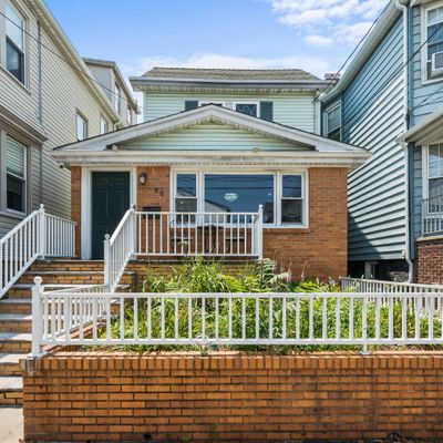 88 W 9 Th St, Bayonne, NJ 07002