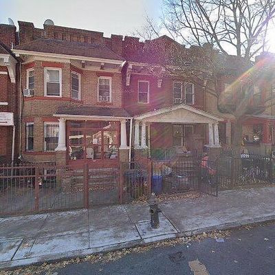 104 Sunnyside Ave, Brooklyn, NY 11207