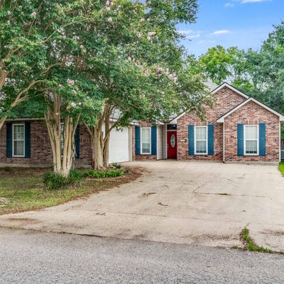 105 Briar Green Dr, Youngsville, LA 70592