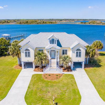 11 Osprey Dr, N Topsail Beach, NC 28460