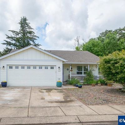 1238 40 Th Ave, Sweet Home, OR 97386