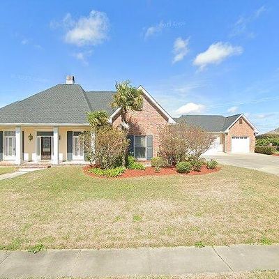 135 Northlake Dr, Thibodaux, LA 70301