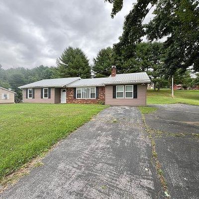 118 Greenhaven Dr, Galax, VA 24333