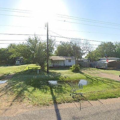 1511 Air Base Rd, Waco, TX 76705