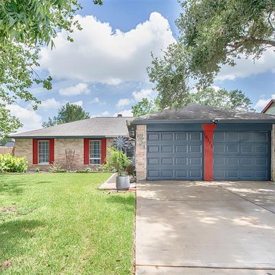 16111 David Glen Dr, Friendswood, TX 77546