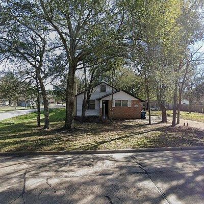 1701 West St, Rosenberg, TX 77471