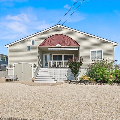 2 Cox Ave, Harvey Cedars, NJ 08008