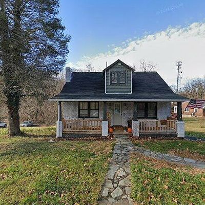 210 Depot St, Amherst, VA 24521