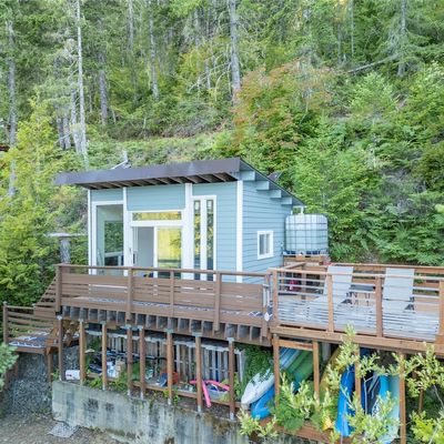 211 W Mackinaw Rd, Hoodsport, WA 98548