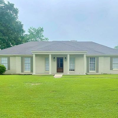 1864 Mcclain Street, Greenville, MS 38701