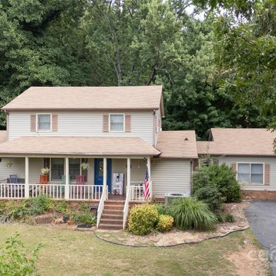 2724 Knob Hill Dr, Connelly Springs, NC 28612