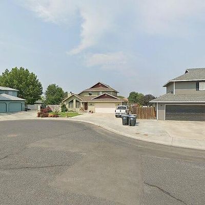 2226 S Belair Dr, Moses Lake, WA 98837