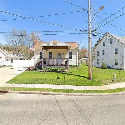 305 Kaufmann Ave, Dubuque, IA 52001