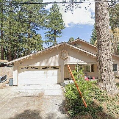 31686 Luring Pines Cir, Running Springs, CA 92382