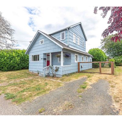 3236 Sheridan Ave, North Bend, OR 97459