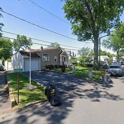 276 Lincoln Dr, Kenilworth, NJ 07033