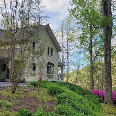 28 Big Rock Rd, Pisgah Forest, NC 28768