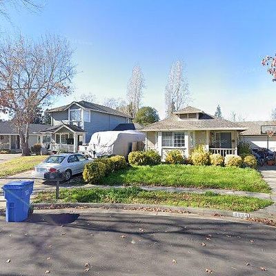 293 College View Dr, Rohnert Park, CA 94928