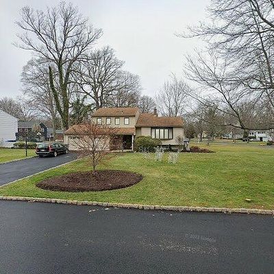 3 Greenbriar Dr, Berkeley Heights, NJ 07922