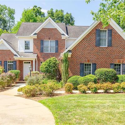 3935 Rosebriar Ln, Winston Salem, NC 27106