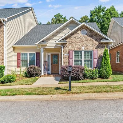 4190 Pickering Dr, Hickory, NC 28602