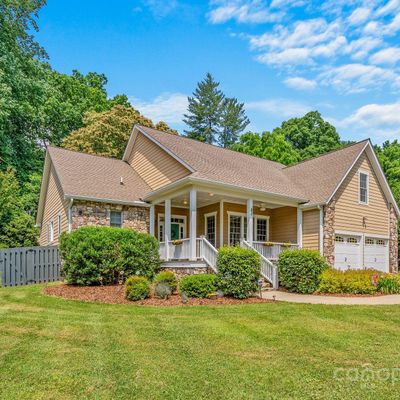 42 Pinecroft Rd, Asheville, NC 28804