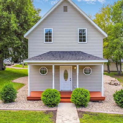 422 Minnesota Ave E, Glenwood, MN 56334