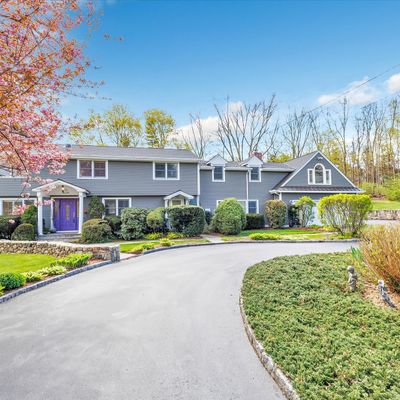 38 Tommys Ln, New Canaan, CT 06840