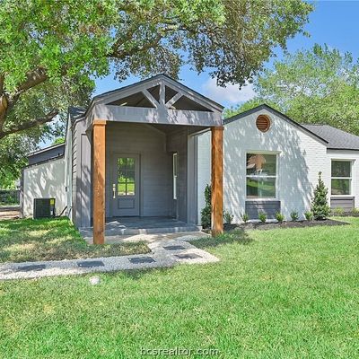 3803 Ridgewood St, Bryan, TX 77801