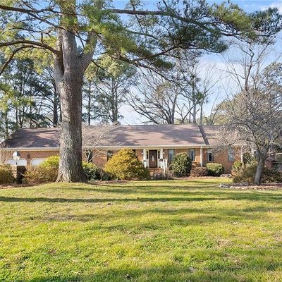 49 Carriage Hill Dr, Poquoson, VA 23662