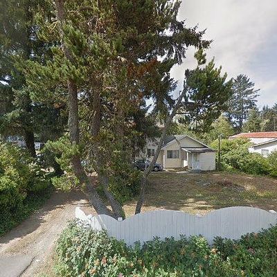 5009 Sandridge Rd, Long Beach, WA 98631