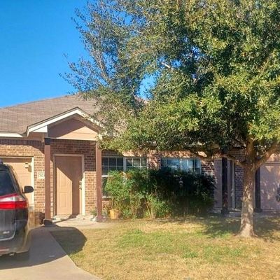 503 E Tullos St, Three Rivers, TX 78071