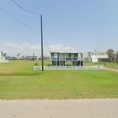 510 Surf Dr, Freeport, TX 77541