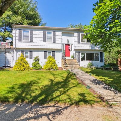 52 Gina Cir, Stratford, CT 06614