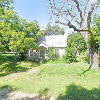 523 Old Highway 20, Mc Dade, TX 78650