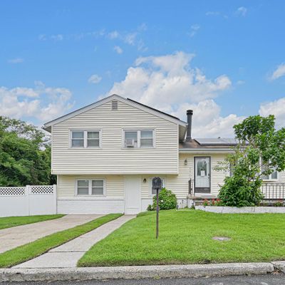 48 W Bolton Ave, Absecon, NJ 08201